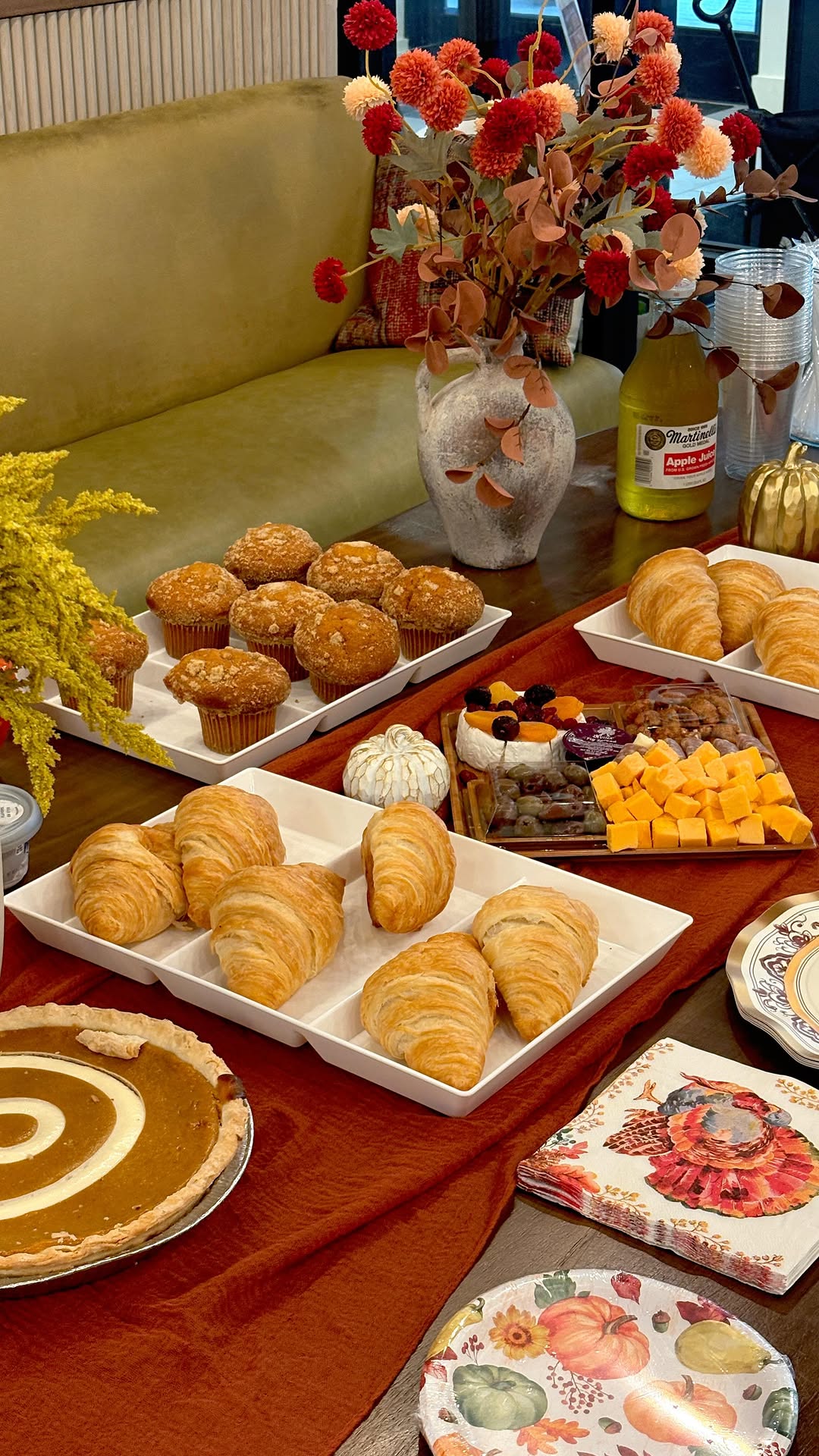 we are so thankful to be apart of Rise \ud83e\udef6\nthank you for changing us for the good! \n\nwe still have goodies in the lobby for you! \ud83e\udde1\n\n